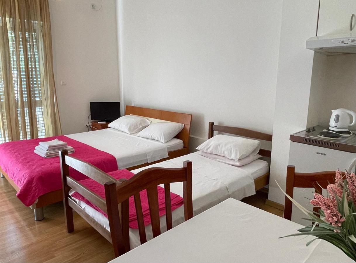 Apartments Milano Herceg Novi Esterno foto