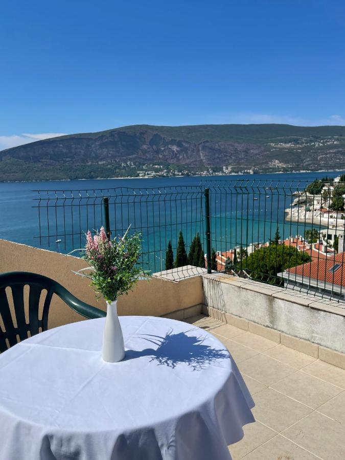 Apartments Milano Herceg Novi Esterno foto