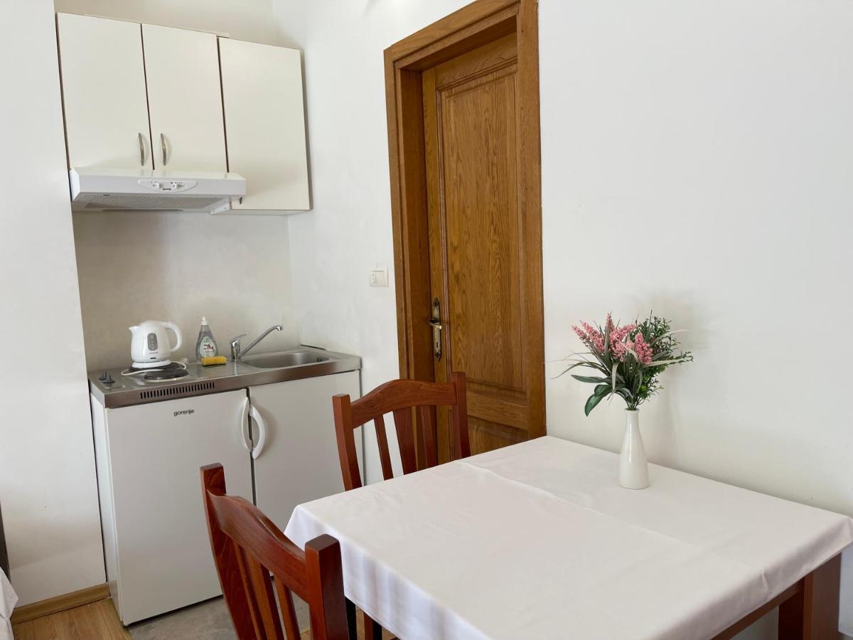 Apartments Milano Herceg Novi Esterno foto