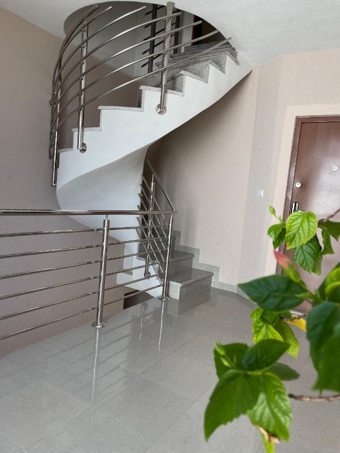 Apartments Milano Herceg Novi Esterno foto