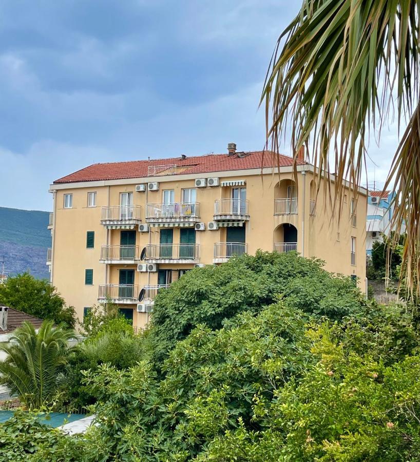 Apartments Milano Herceg Novi Esterno foto